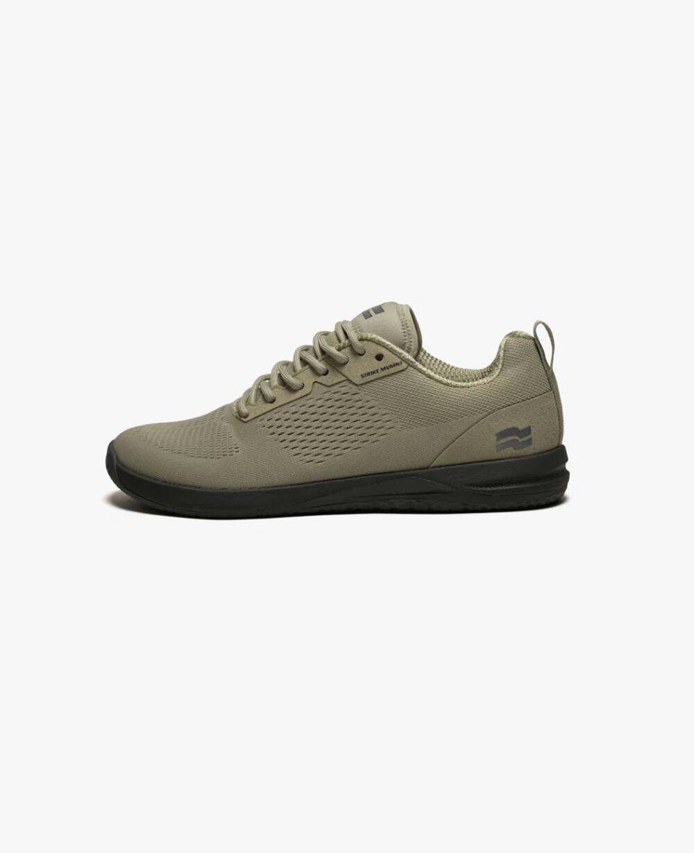 New STRIKE MVMNT Haze Trainer Size 10.5 Unisex Men Women Sneakers Shoes